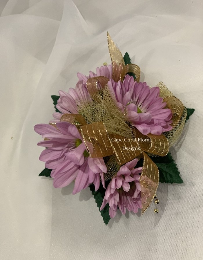 Lavender Daisy Corsage