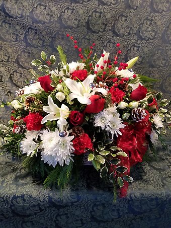 Holly Jolly Basket
