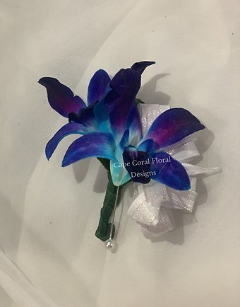 Blue Bom Boutonniere