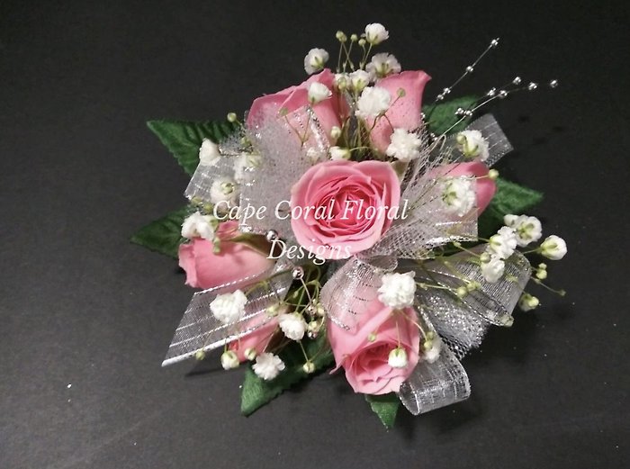 Light Pink Spray Rose Wrist Corsage